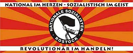 Banner der „Nationalen Sozialisten Rostock“ mit Logo