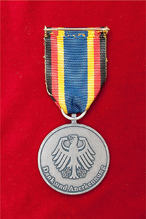 Rückseite der Einsatzmedaille